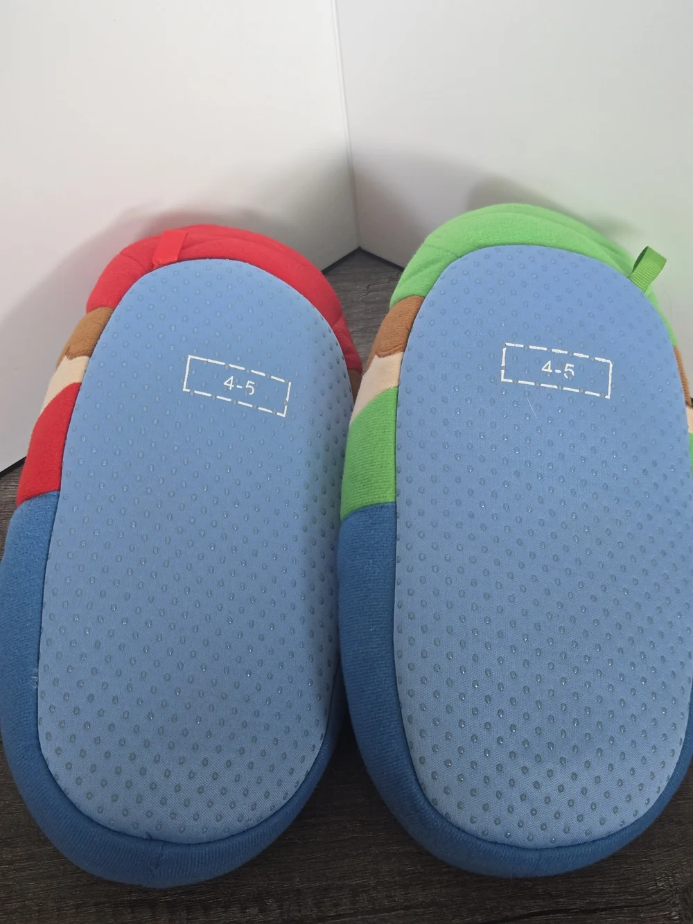 Super Mario Brothers Mario And Luigi Boys Slippers Shoes Size 4-5 Youth